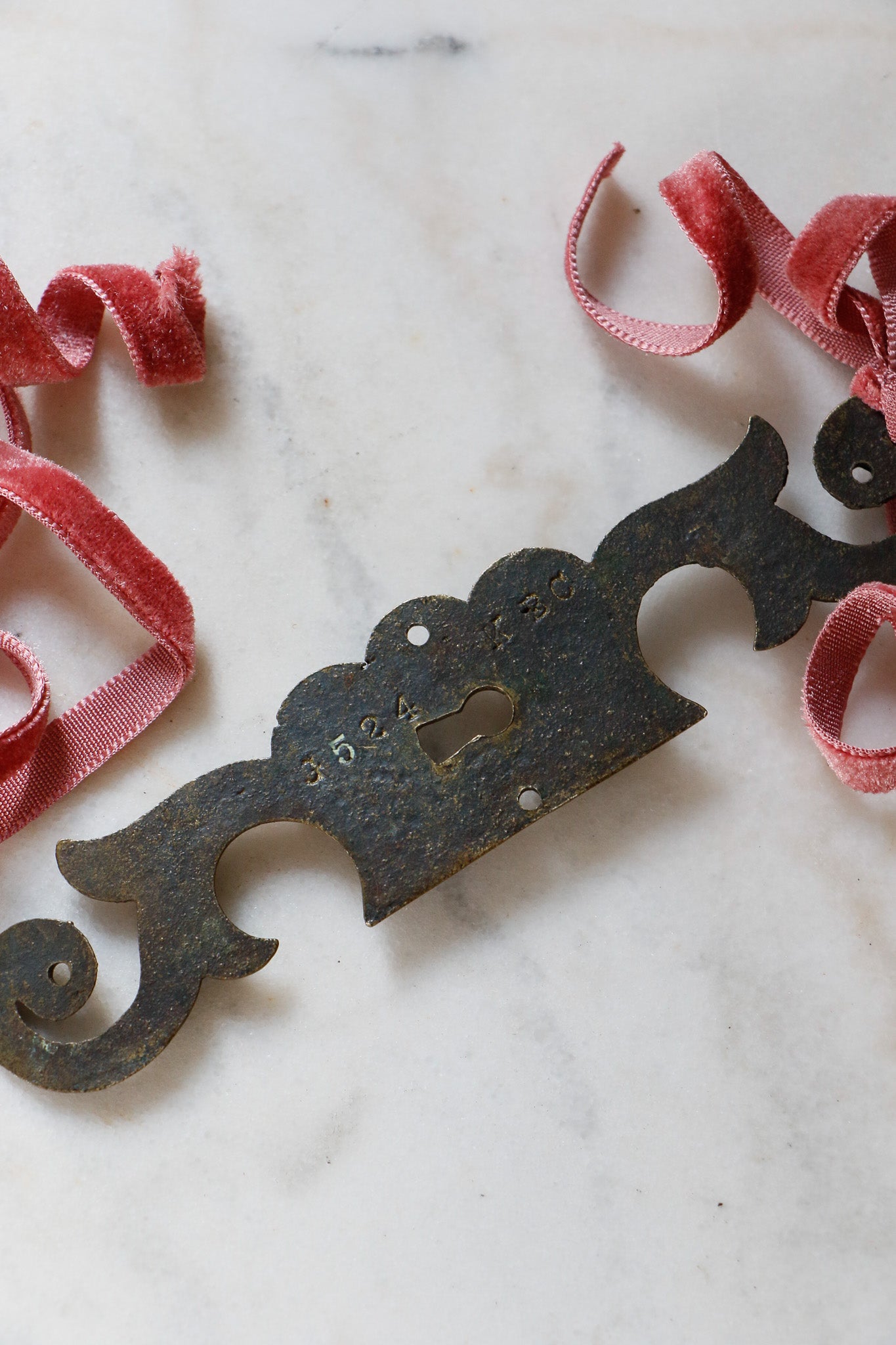 Vintage Brass Scroll Design Keyhole