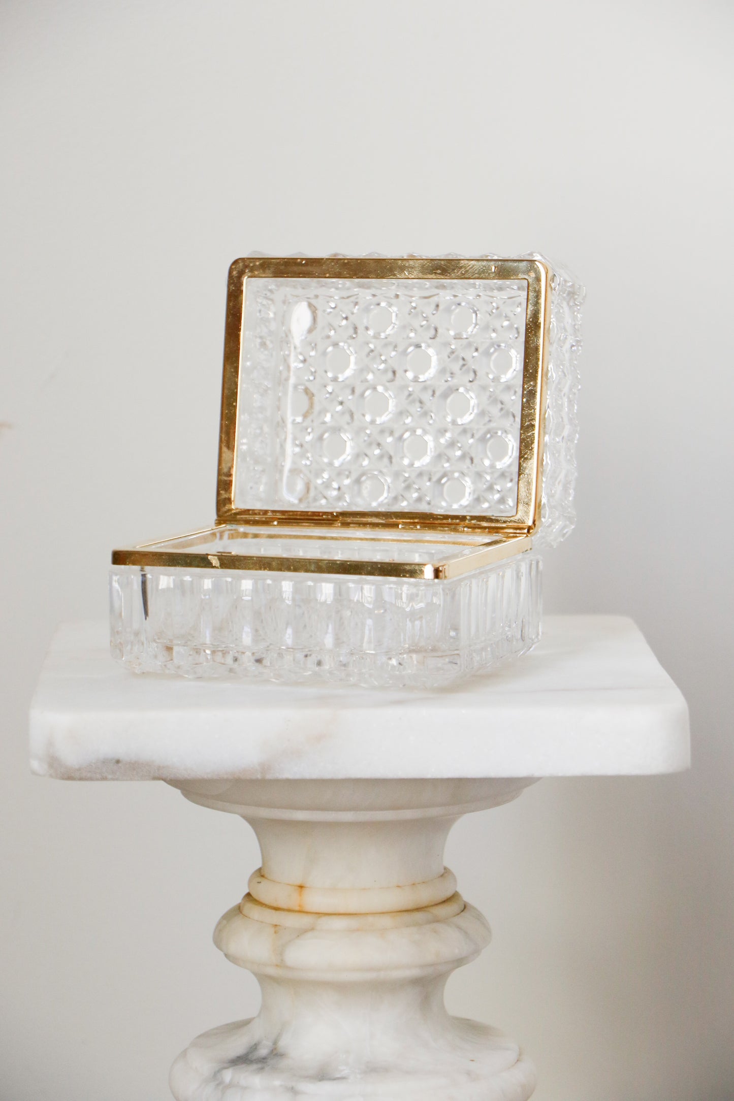 Vintage Beyer Crystal Trinket Box